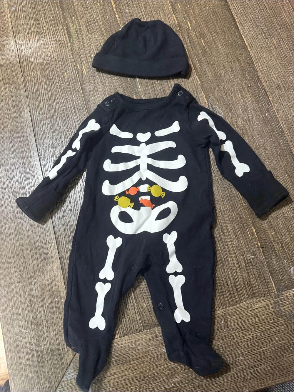 Carter’s Halloween Skeleton Footed Sleeper & Hat Set | 3 Months
